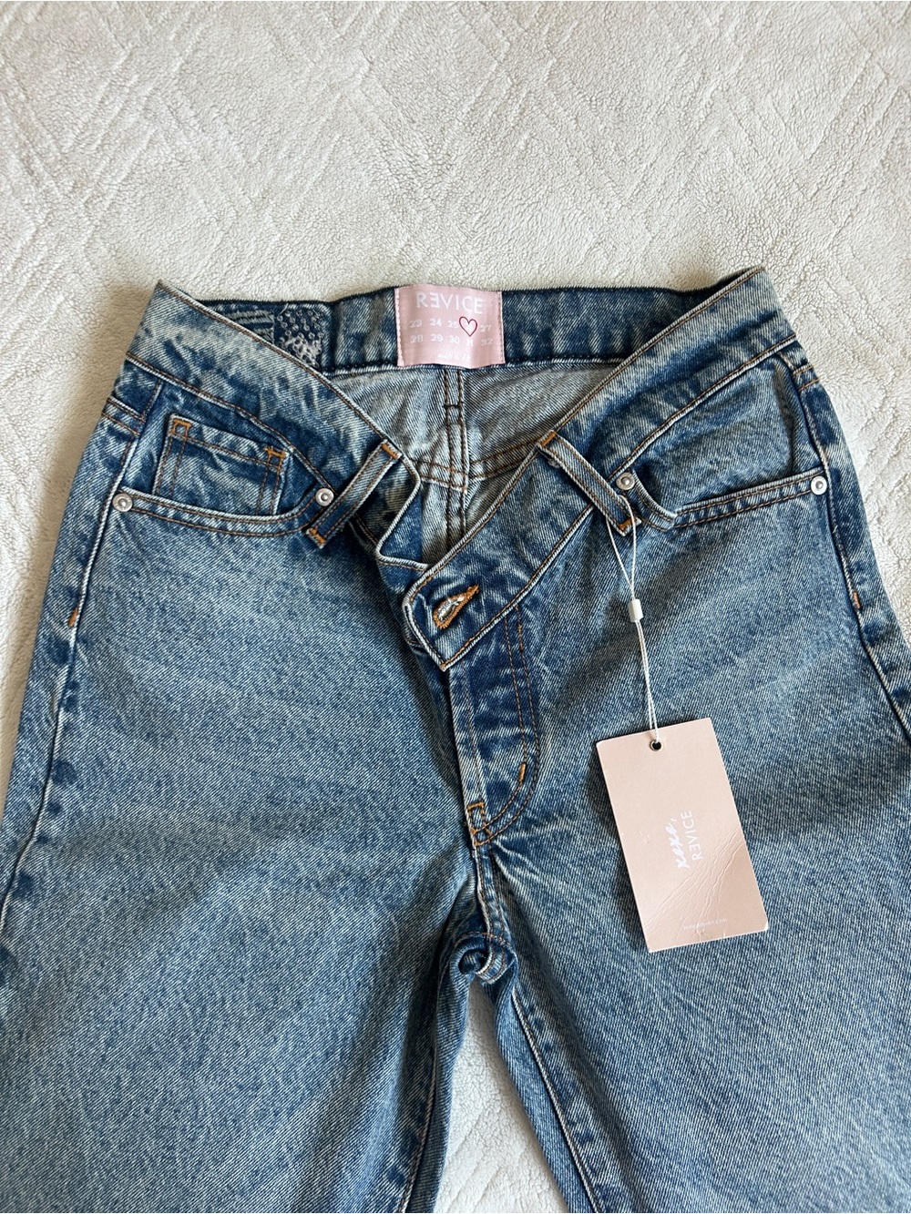 NWT REVICE Denim follow my lead blue jeans in Size 26 - Picture 3 of 11
